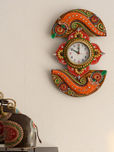 eCraftIndia White Dial Embossed 38.1 cm x 22.86 cm Handcrafted Analogue Wall Clock